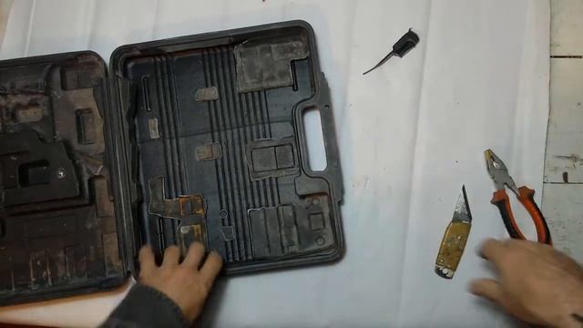 чемодан от дрели очистить от неровностей внутри и сделать удобным смотреть онлайн