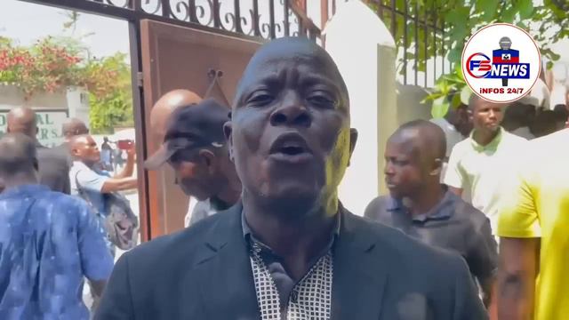 FLASH: Ariel tonbe, Me Koman Yap enstale Prezidan GUY PHILIPPE palais National/ Biden Imilye ARIEL смотреть онлайн