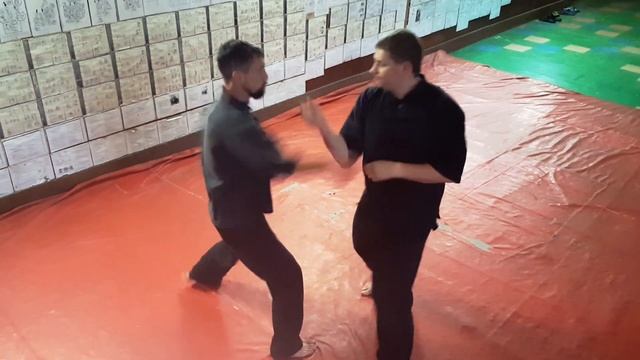 Школа Гунфу Ян Шин Чуен "Дракон-Тигр" смотреть онлайн
