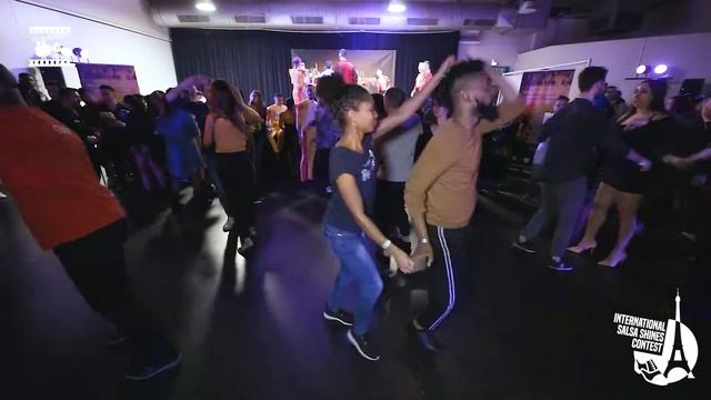 Onassaka & Chrys Tou - social dancing @ International Salsa Shines Contest Paris смотреть онлайн