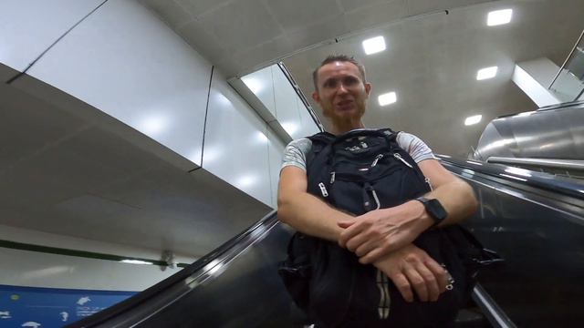 Выезжаем из Тиру. 1.5 суток в индийском поезде в пекло. Индия 18.04.22 смотреть онлайн