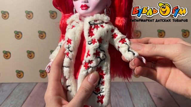Кукла Rainbow High Shadow Рози Редвуд с аксессуарами смотреть онлайн