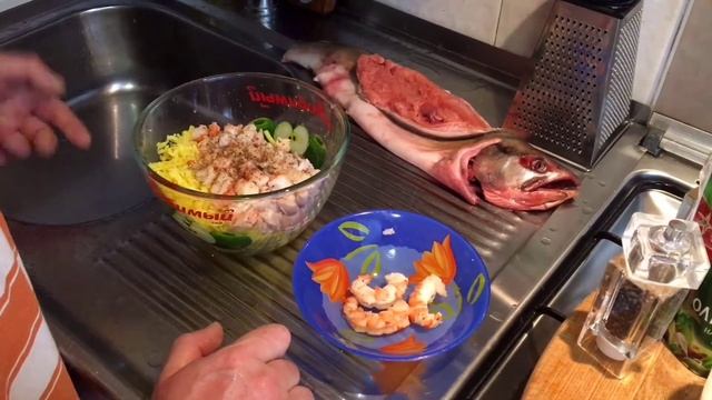 Горбуша - фаршированная креветками с сыром смотреть онлайн