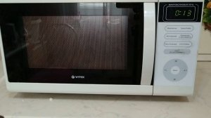 Как избавиться от запаха гари в микроволновке