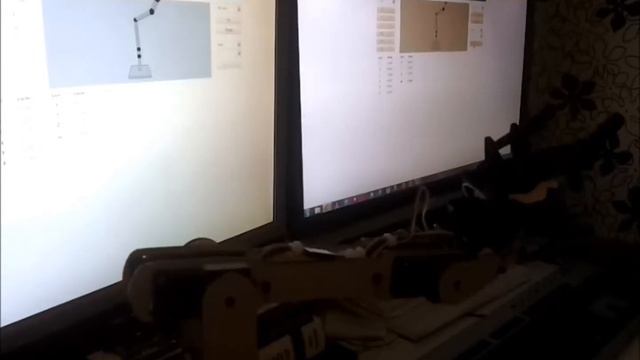 Node.js robot arm controlled from web interface смотреть онлайн