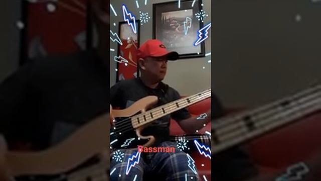 Heaven knows im miserable now (bass cover) смотреть онлайн