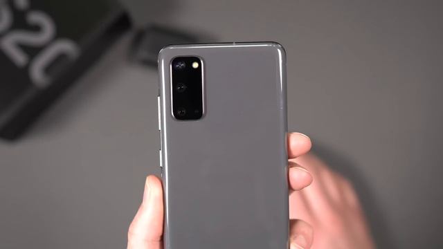 Samsung GALAXY S20 Unboxing and Tour! смотреть онлайн
