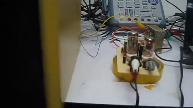 Mini monoblock Tube amplifier Video 2(Youtube deleted the song) смотреть онлайн