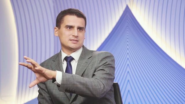 Подкаст "В переговорке". Разговор со Станиславом Кречетовым смотреть онлайн