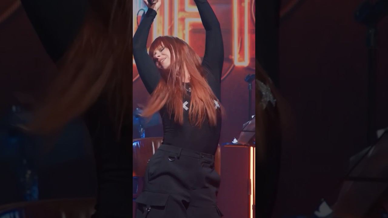 От его голоса у меня мурашки #савичева #юлиясавичева смотреть онлайн