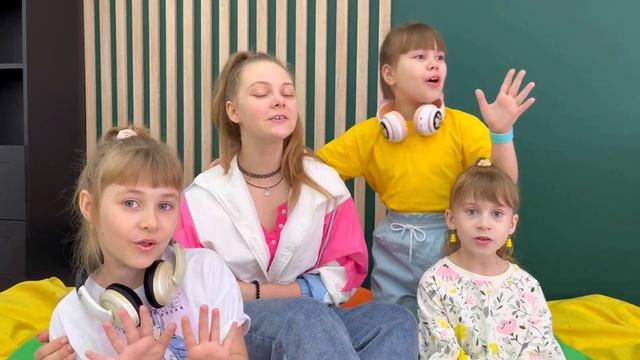Эстрадный ансамбль " Карусель" - О чём мечтает мама смотреть онлайн
