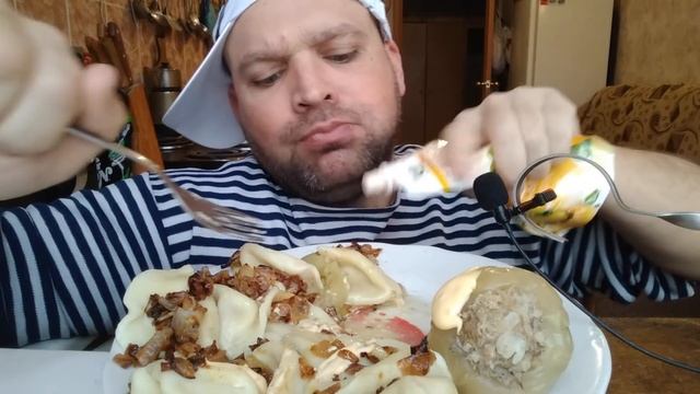 МУКБАНГ ВАРЕНИКИ с картошкой / ОБЖОР фаршированный перец смотреть онлайн