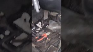 TOYOTA MARK 2 90 Не работает щиток приборов, стеклоподъёмники и коробка. Окозалось....