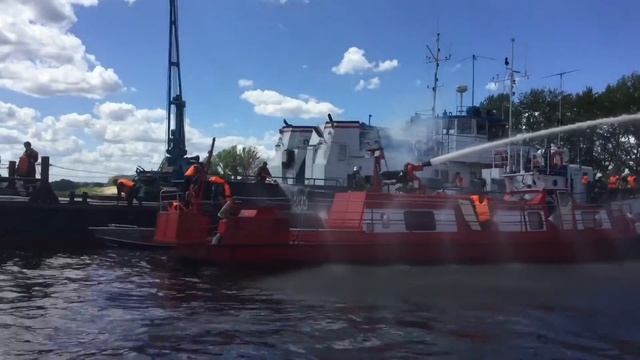 Учения спасателей в казанском аэропорту смотреть онлайн