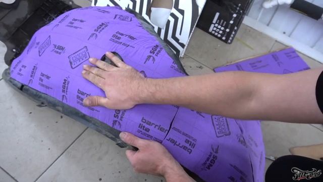 Porsche Panamera Оклейка в матовый полиуретан / Порше Панамера Детейлинг и шумоизоляция дверей. смотреть онлайн