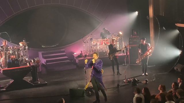 - M - Matthieu Chedid live @ Paris - Folies Bergères - 20/05/2022 смотреть онлайн