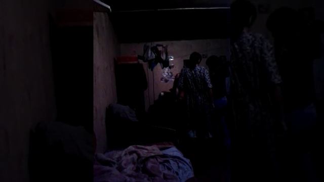 Алкаш зажигает бьётся головой об стену смотреть онлайн