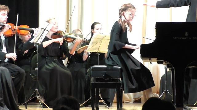 W.A.Mozart,The Piano Concerto No. 8 in C major, K. 246 смотреть онлайн