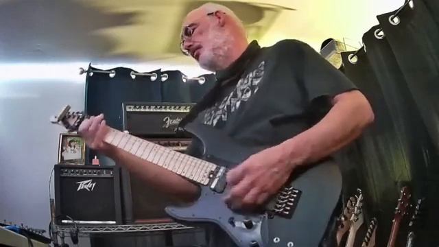 This new Headrush pedal board Engl inspired amp rocks! смотреть онлайн