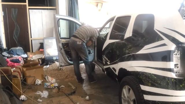 Покраска в жидкую резину Renault Duster. Студия автозвука "PERSONA" смотреть онлайн