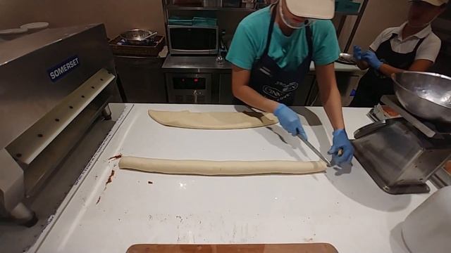 How Fresh Cinnamon Buns Are Made At Cinnabon - Freshly Made Rolls