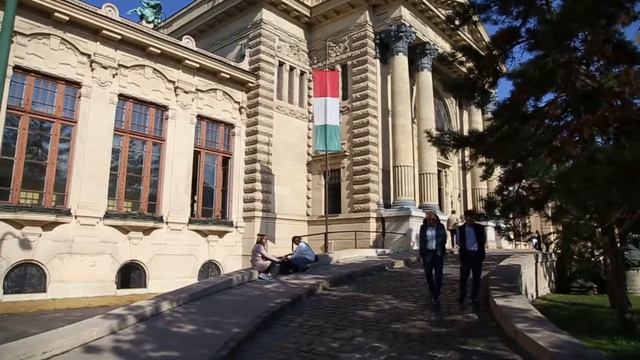 Выходные в Будапеште. Едем в купальни. Контрасты европейской столицы.