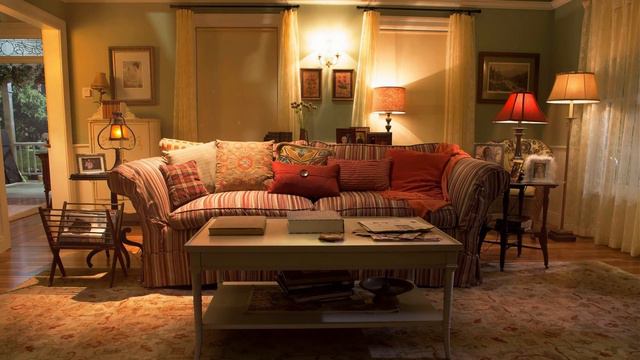 Lorelai Gilmore's House 🍕 Gilmore Girls 🏡 | Fireplace, TV, Wind