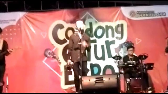 Widuri Bob Tutupoli cover anak Band Concat смотреть онлайн