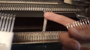 Бактус на вязальной машине с декоративной отделкой, еще два способа