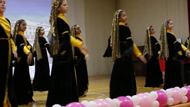 Ингушский танец горянок смотреть онлайн