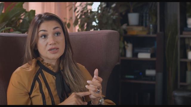 Арт директор Рой Клуба, Ольга Крылова смотреть онлайн