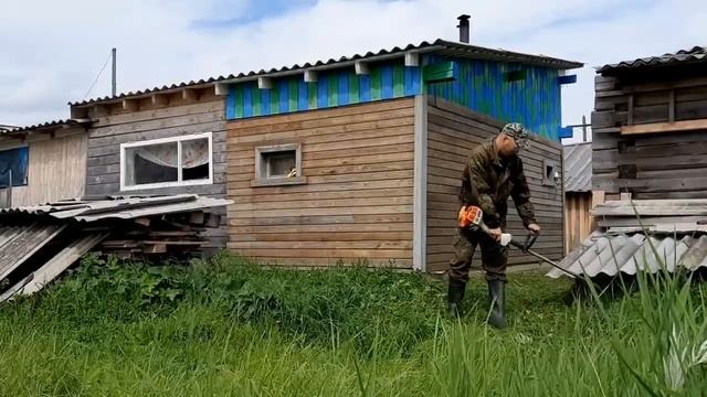 Триммер бензиновый STIHL. СЕНОКОС. Кошу траву у бани (музыка, поговорки) смотреть онлайн