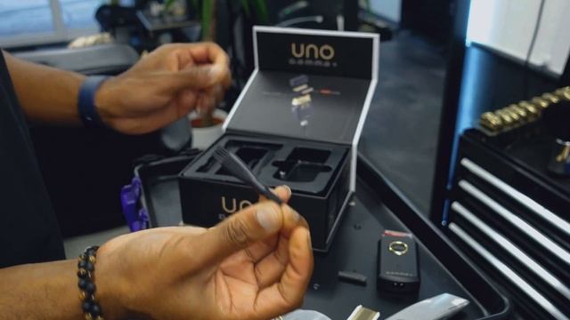 Gamma UNO Shaver UNBOXING and DEMO - My First Gamma Product! смотреть онлайн