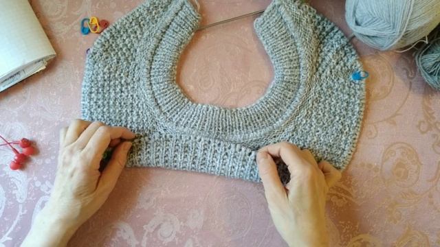 Кардиган спицами//начало//реглан сверху смотреть онлайн