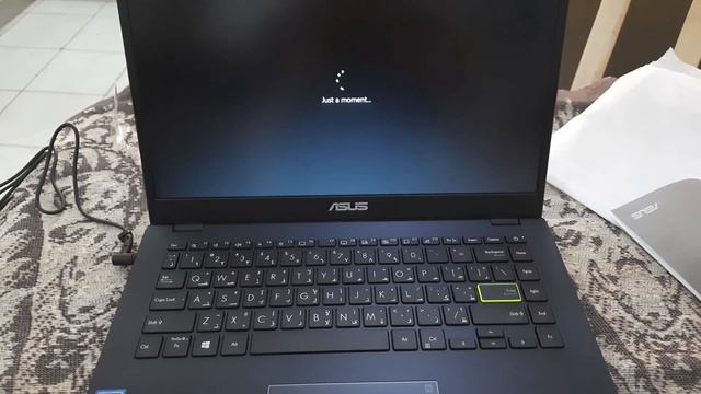 UNBOXING ASUS E410MA LAPTOP,14" смотреть онлайн