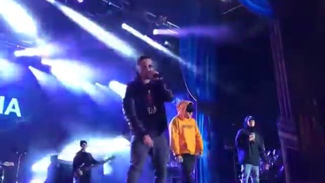 MBAND- правильная, девочка (в парке сокольники 02.01.18) смотреть онлайн