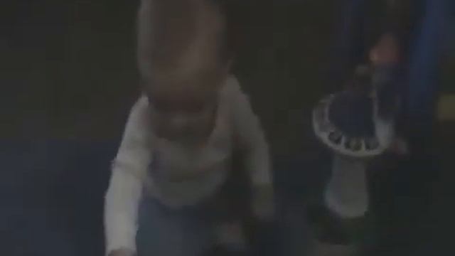 Пукнул и испугался.flv смотреть онлайн
