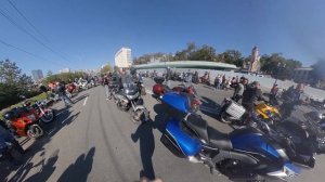 Езда на мотоцикле по городу .Владивосток