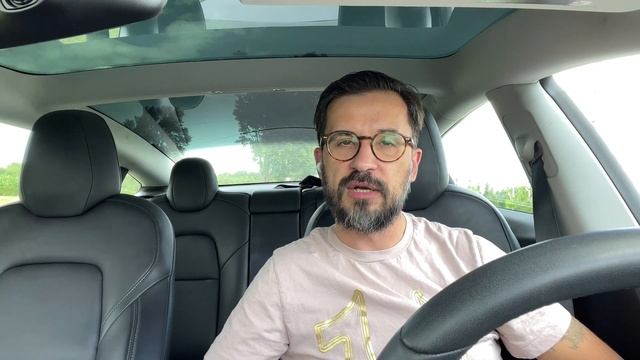 5 Things to Know Before Buying a Tesla in Canada: Winter range, battery degradation... смотреть онлайн
