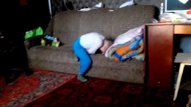 У него болит живот смотреть онлайн