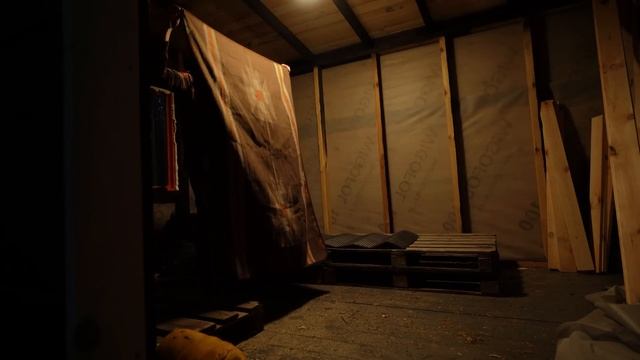 Log Cabin in the woods, Is that any way to make a door? смотреть онлайн