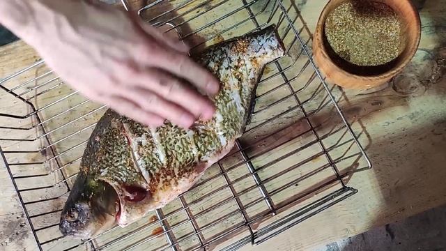 Freshly caught grilled fish - a very simple and quick recipe смотреть онлайн