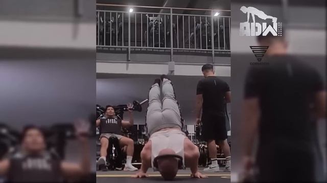 How Women React to Calisthenics *epic reactions* смотреть онлайн