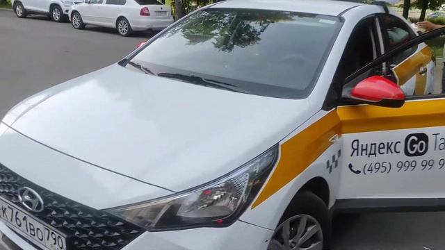 Лайтбокс Яндекс GO такси на солярис 2020 смотреть онлайн