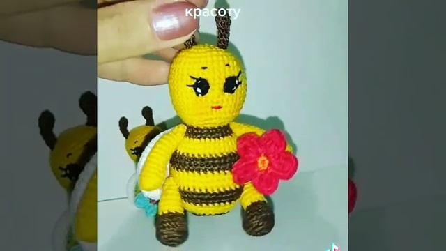 пчёлка крючком