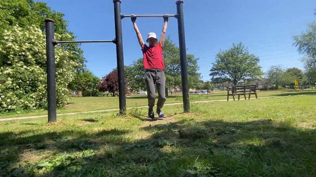 Я висел на турнике в течении 30 дней.И вот что произошло... смотреть онлайн