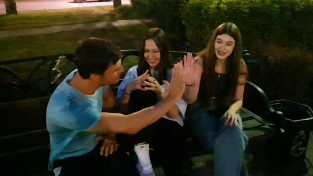 Ай-яй-яй девчонка забавный клип и кавер на песню "Руки Вверх" под баян смотреть онлайн