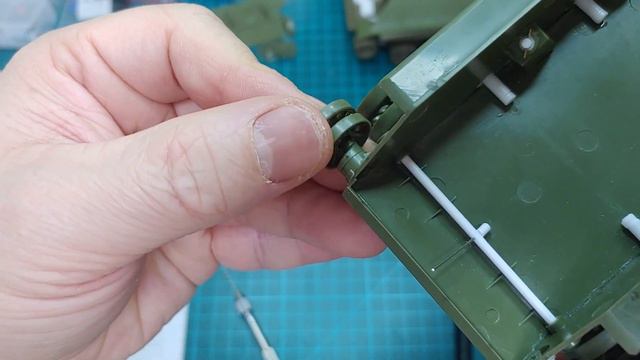 Making a T-34/85 rc tank, ball-point pen spring suspension, zvezda 1/35 scale смотреть онлайн