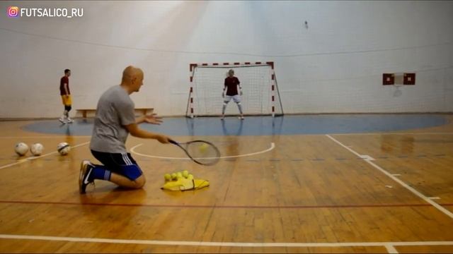 МИНИ-ФУТБОЛ - ТРЕНИРОВКА ВРАТАРЕЙ | Футзал вратарь тренировка | Мини-футбол вратарь обучение смотреть онлайн