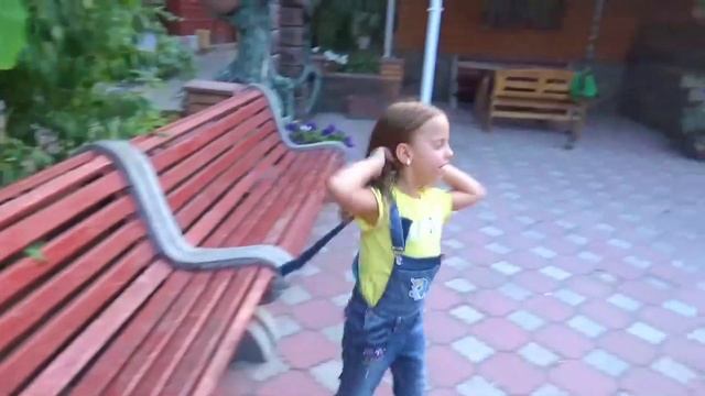 МАЙ ЛИТЛ НАСТЯ и ПОДРУЖКИ играют в ПОЛ это ЛАВА CHALLENGE / Floor Is LAVA смотреть онлайн